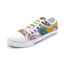 Load image into Gallery viewer, Andre&#39; Low Top Unisex Canvas Shoe
